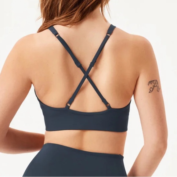 NWT girlfriend collective athletic topenga halter  bra size XXS - Picture 2 of 8